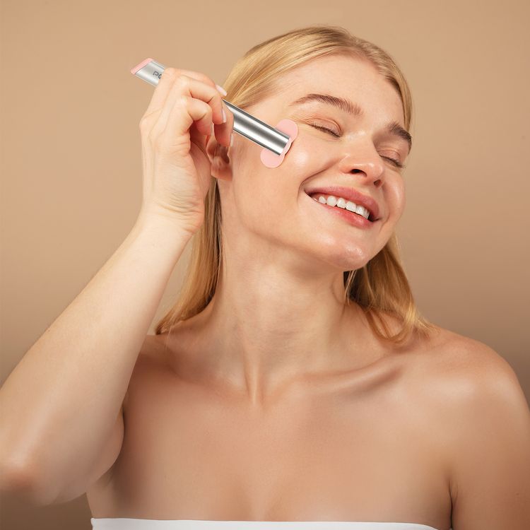 Porodo Electric Facial Eye Massage Stick with Intelligent Touch Screen, Red & Blue Light Therapy, Hot Compress Therapy, Sonic Vibration Massage, Microcurrent Stimulation, 90 Minutes Working Time - Silver White