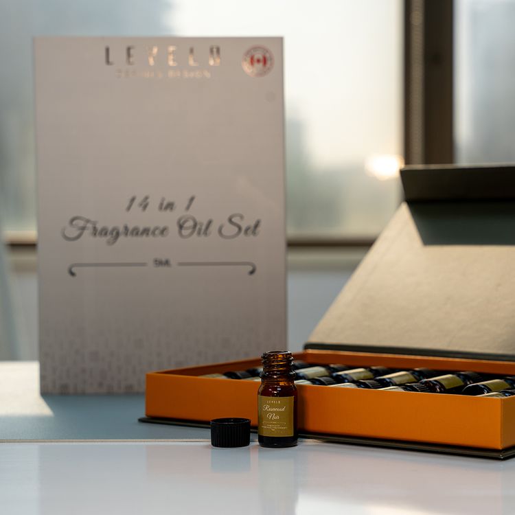 مجموعة زيوت عطرية من Levelo تحتوي على 14 نوعًا مختلفًا من العطور، حجم كل زيت عطري 5 مل، الحجم الإجمالي 70 مل، مركز بشكل عالي، مواد طبيعية، بدون عطور صناعية - أبيض