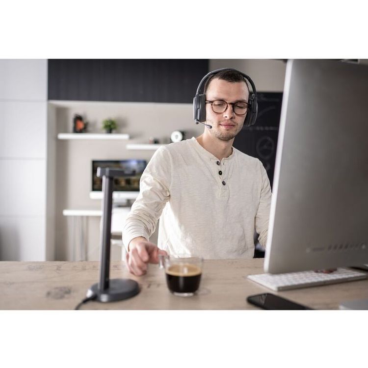 سماعات Buddyphones Onanoff Fokus+ ANC مع حامل شحن لاسلكي، عمر بطارية يصل إلى 50 ساعة، إصدار بلوتوث 5.2، كابل صوت بطول 1.2 متر مع مقبس 3.5 ملم، كابل شحن USB-C إلى USB-C بطول 1.5 متر، محرك ديناميكي 40 ملم، ميكروفون بوم قابل للفصل - اللون الرمادي الغامق.