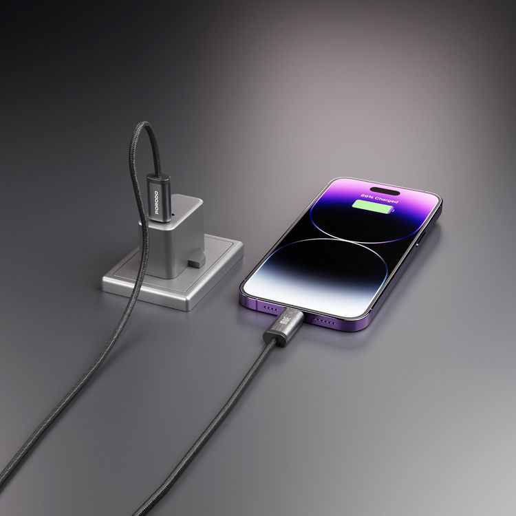 Porodo كابل مضفر من نوع USB-C إلى Lightning بطول 1.2 متر، شحن سريع ونقل بيانات، تصميم خالي من التشابك، مكونات عالية الجودة - أسود