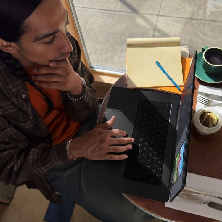 Apple MacBook Pro M3 chip 14 inch with 8-core CPU and 10-core GPU, 8GB, 1TB SSD (Arabic/English) - Silver