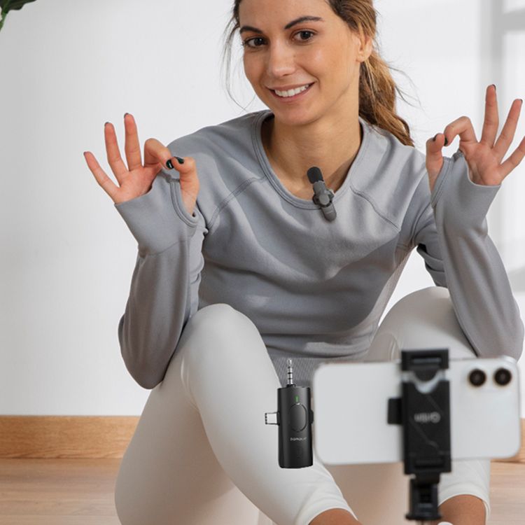 Porodo Lifestyle Audix Elite 3-in-1 Lavalier Microphone Set with USB-C, Lightning & 3.5mm AUX Connectors, Up to 3 Hours Working Time, Crystal Clear Audio, 100mAh Reciever & 40mAh Microphone Battery, Low Latency, Auto Pairing Technology, Instant Wireless Setup - Black