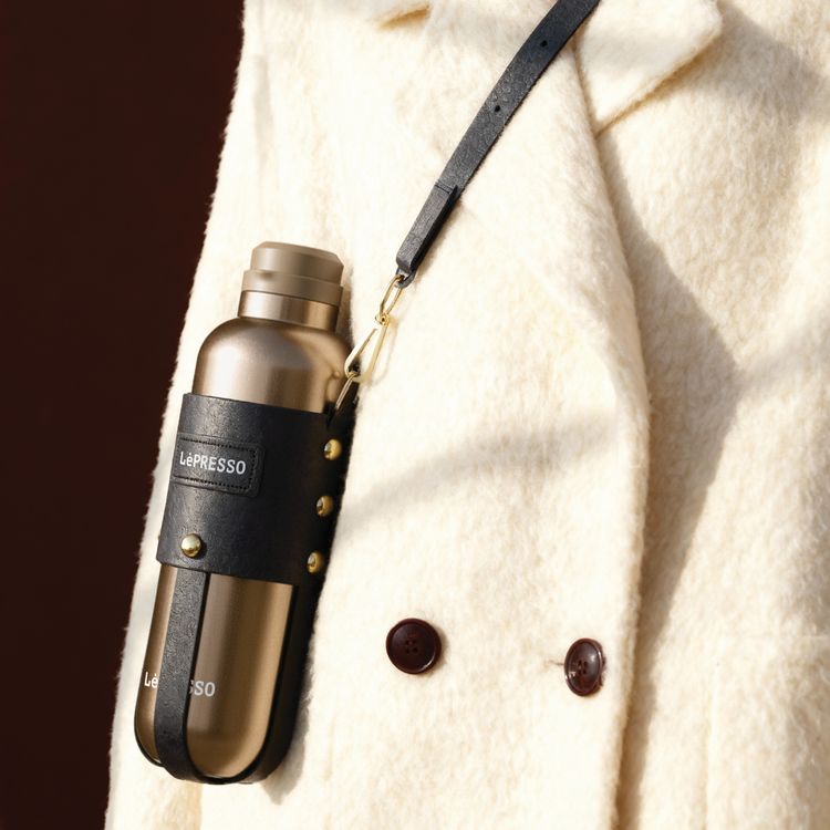LePresso ThermaTrail Thermos Bottle with Crossbody Strap, 650 mL Capacity, -20°C to 100°C Water Temperature Range, Leather Strap Material, Tea Brewing, 316 + 304 Stainless Steel+PP+Silicone Material - Gold