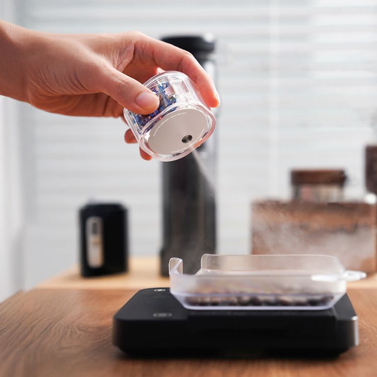 Lepresso Vapor Machine For Coffee Beans with 30mL Water Tank Capacity, Type-C Charging Type, Mist Machine, LED Lighting, Anti-Static, 56 × 56 × 33mm Product Dimensions - Transparent