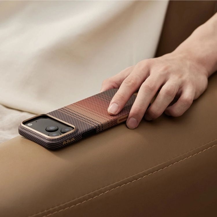 Pitaka Ultra-Slim Case for iPhone 17 Pro Max with MagSafe Compatibility, Scratch protection, Ultra-Slim, PitaTap, Lightweight Design - Sunset