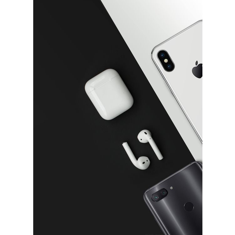 Porodo Soundtec Earbuds 2 with Touch Controls, Single Earbud Mode, Siri Enabled, Wireless Charging Support, HiFi Sound, In-ear Sensor, 12m Bluetooth Range, Lightning Charging Port - White