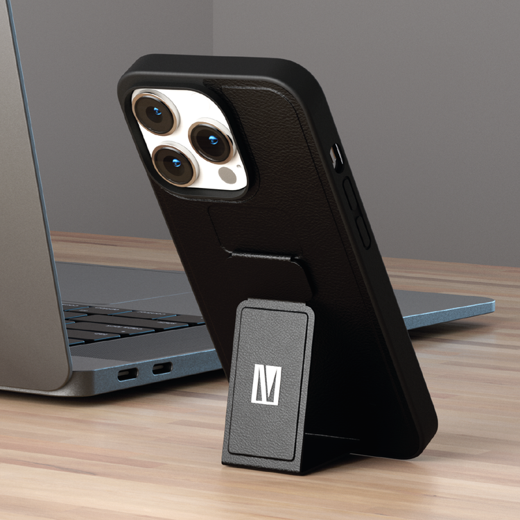 جراب Levelo Morphix Gripstand من الجلد الصناعي لهاتف iPhone 14 Pro - باللون الأسود