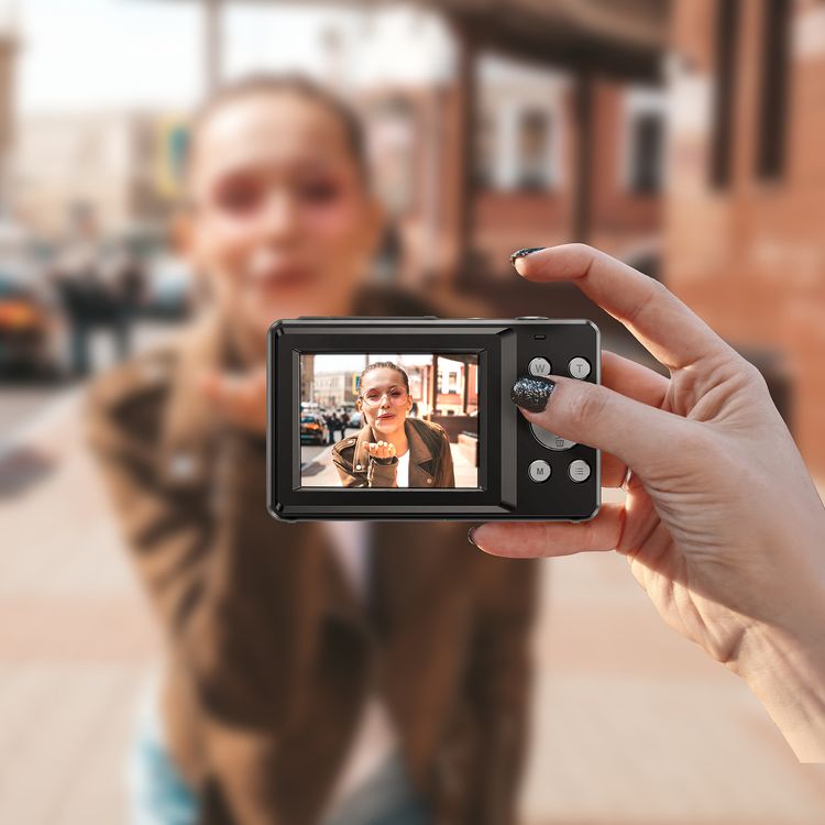 Porodo Dual-Screen Digital Camera with 18X Digital Zoom, Auto-Focus, Dual-Screen Display, 75° Wide View Angle, 4K Ultra HD - Black 