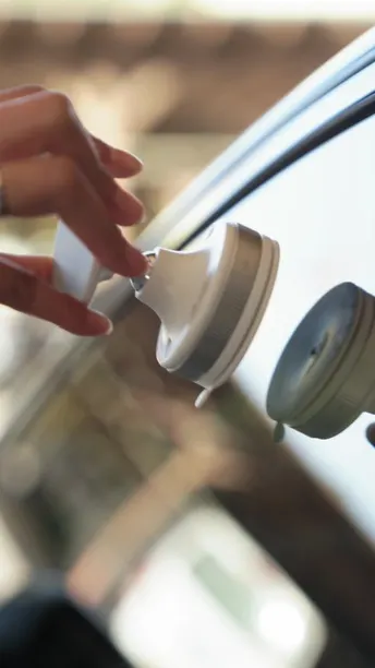 Porodo Vacuseal Suction Mount Magnetic Phone Charger, Black (PDHSM27BK)