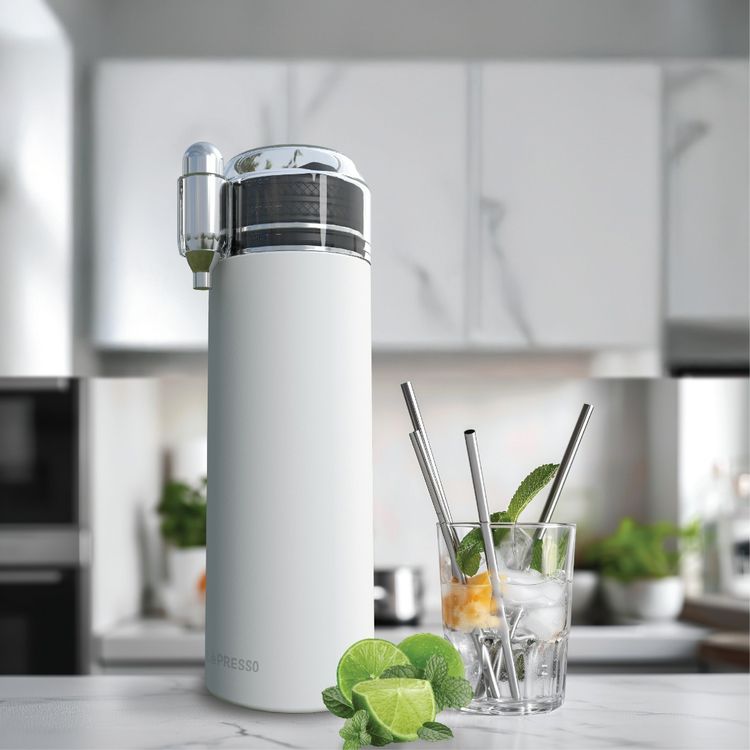 LePresso Sparkling Water Bottle with Double-Wall Vacuum, 750mL Bottle Capacity, 500mL Sparkling Water Capacity, Ceramic-Lined Interior, Durable & Easy-to-Clean - White