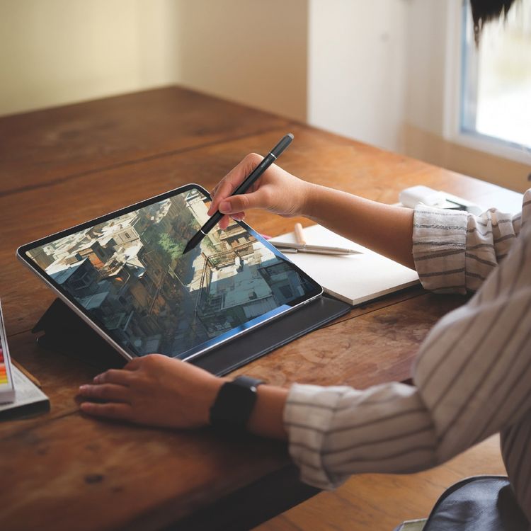 Green Lion 3-in-1 Stylus Pen with Touchscreen Compatibility, Black Ink, Ballpoint, Disc & Mesh Tips, Aluminum Alloy Material, Lightweight & Travel-Friendly, Compatible with Windows, macOS & Android - Black