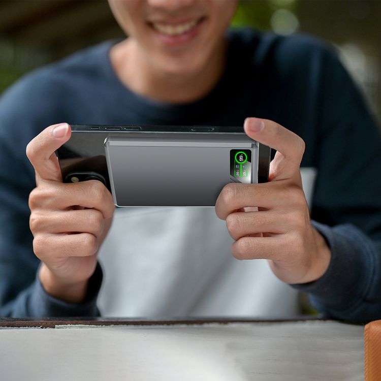 Porodo SlimMag 5000mAh Magnetic Power Bank with Real-Time Power Display, N54 Magnet Type, Aluminum Alloy Material, 2.5W Watch Output, Qi2 Wireless Charger, MagSage Compatibility - Gray