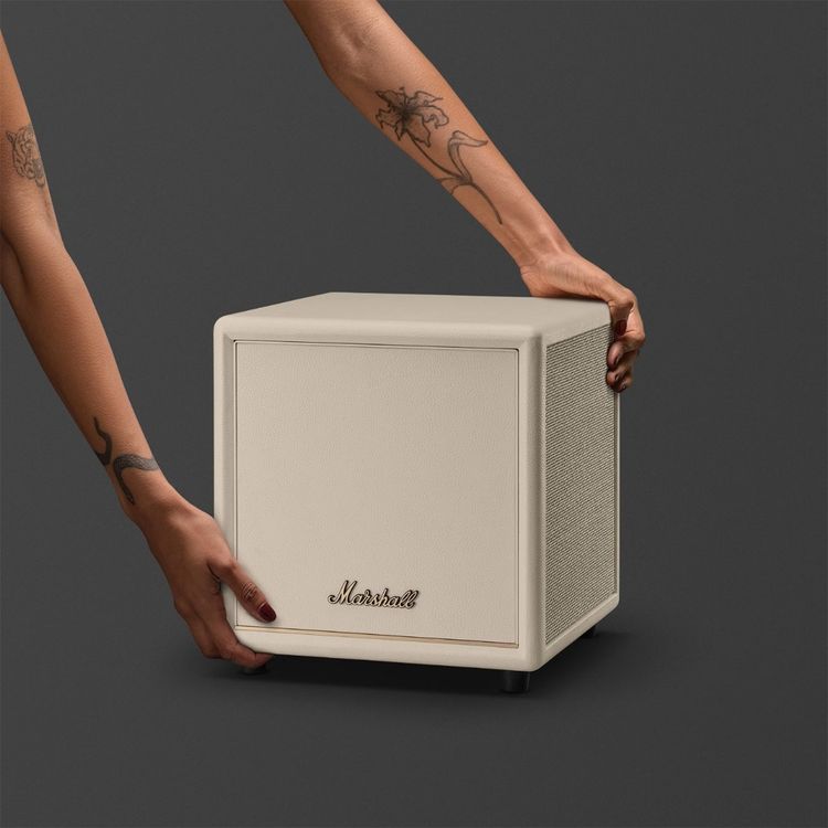مارشال هيستون سب 200 مضخم صوت محمول مع اتصال لاسلكي وسلكي، نطاق تردد 30-150 هرتز، تحكم عبر تطبيق مارشال، صوت جهير عميق، مضخمات صوت مزدوجة 5.25 بوصة - لون كريمي.