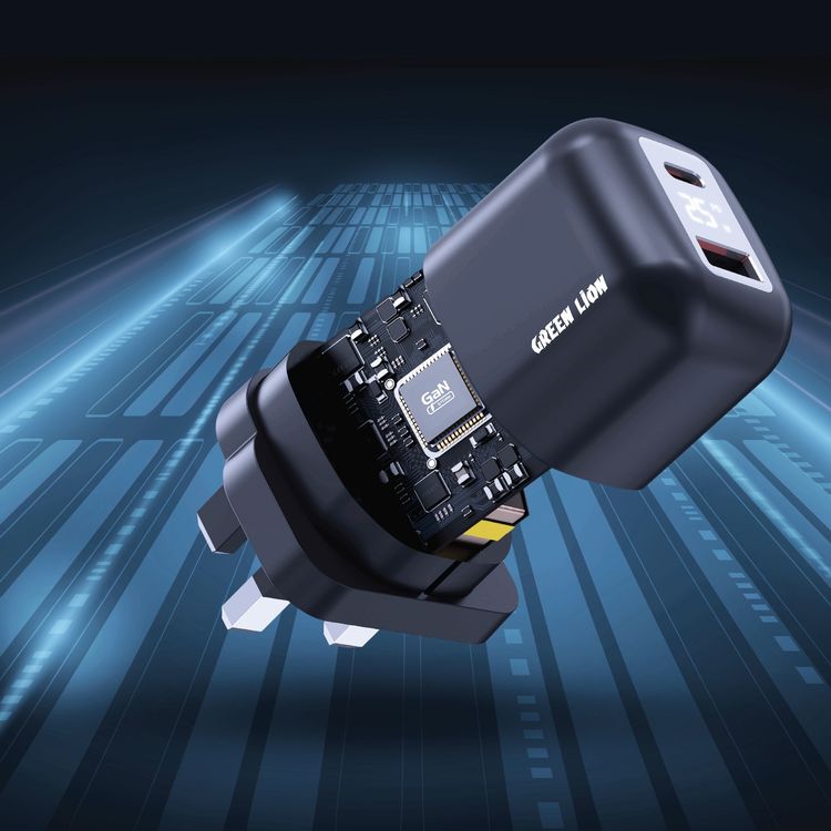  Green Lion Q-Series 25W UK Plug GaN Wall Charger with Smart Digital Display, QC 3.0 18W, GaNStorm Technology, Ultra Compact Design, High-Efficiency GaN Charger, Smart Protection, Flame-Retardant PC Material - Black