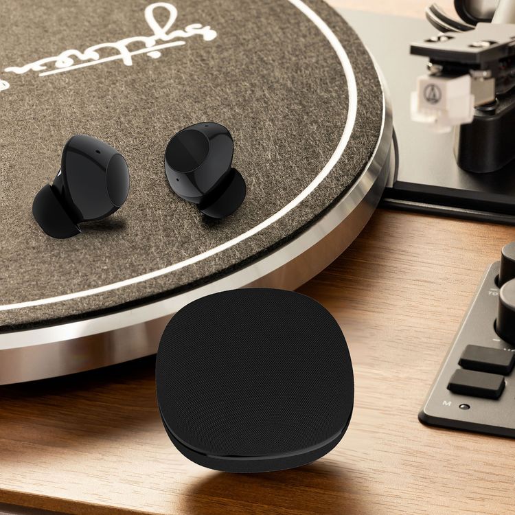 سماعات الأذن اللاسلكية الحقيقية جرين ليون مالبون مع ENC، ميكروفونات مزدوجة، منفذ شحن Type-C، إصدار بلوتوث 5.4. مدى بلوتوث 10 متر، بطارية حقيبة بسعة 300 مللي أمبير، وقت شحن ساعتين، وقت استعداد 21 ساعة، عرض حالة البطارية - باللون الأسود.