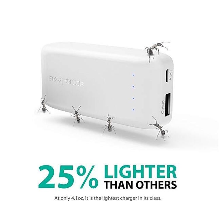 باور بانك RAVPower سعة 6700 مللي أمبير مع تقنية iSmart 2.0، مؤشرات بطارية LED مدمجة، تصميم بحجم راحة اليد، مدخل Micro-USB 2A ومخرج USB-A 2.4A - باللون الأبيض