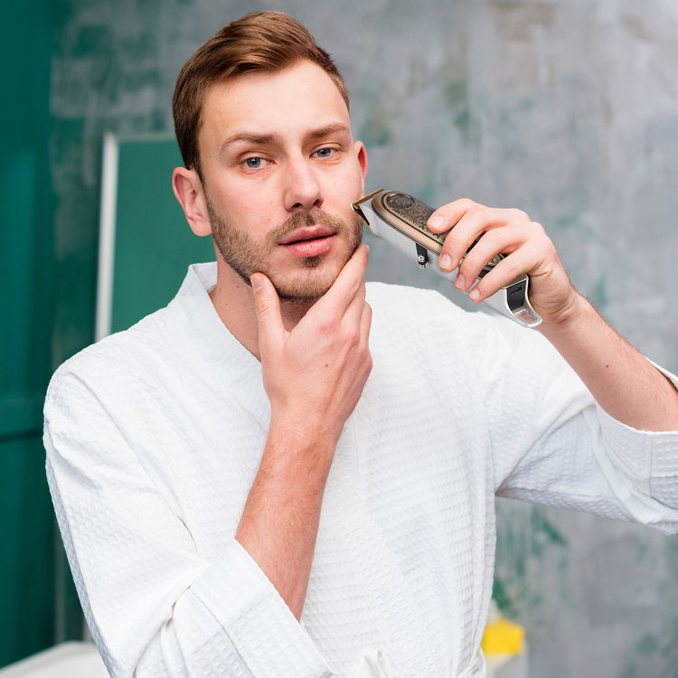 Green Lion Gentleman Hair Trimmer with 6500RPM Motor Speed, 1200mAh Battery Capacity, LED Display, 3 Hours Working Time, Blade Oil Reminder - Gold