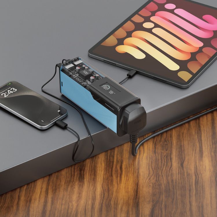 Powerology Énergie 27000mAh Power Bank with AC Outlet, Dual USB-C & Dual USB-A Ports, 140W PD, 18W QC, 130W Peak AC Output, Built-in Safeguards, Smart Info Display - Black