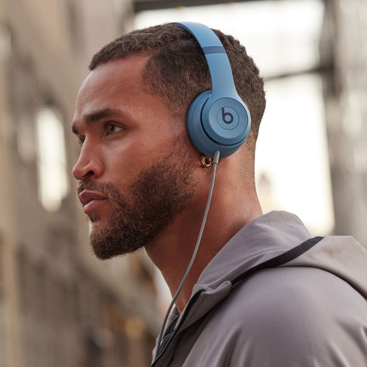 Beats Solo 4 Wireless On-Ear Headphones, Compact Design, Apple & Android Compatible, Up to 50 Hours of Battery Life, Clear Sound, Lossless Audio, Foldable Design - State Blue