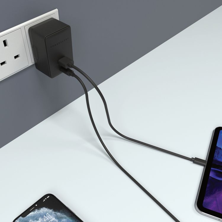 Powerology Ultra-Quick PD Charger with USB-A to USB-C Cable, Simultaneous Charging, 36W Total Output, UK 3-Pin Plug, 0%-60% Charge in 35 Minutes, Fast Charging Support, PowerDash 3.0 - Black