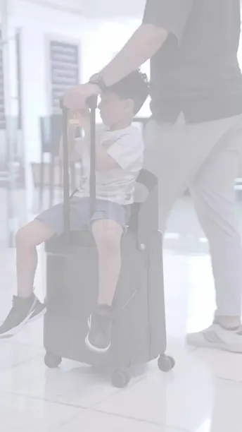 Buy Levelo RoamRide 22" Travel Luggage in UAE | Built-in Child Seat - Black Color | (LVLRR22TLMBK)