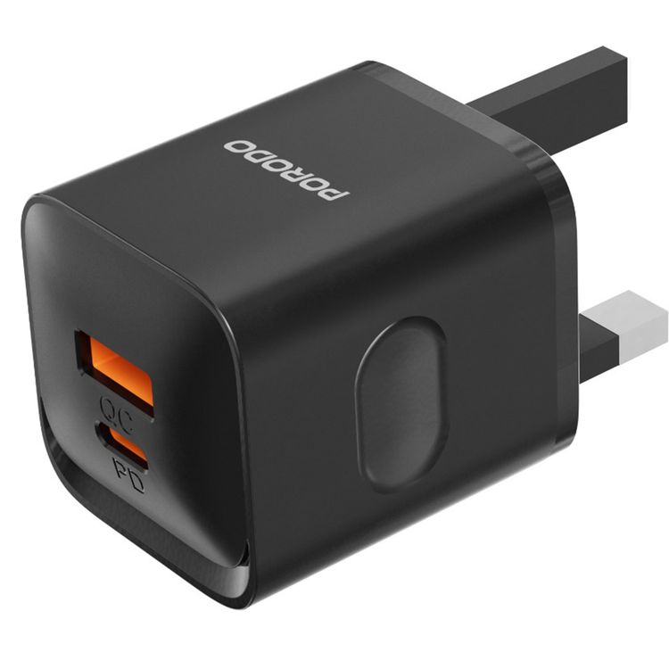 شاحن حائط ثنائي المنفذ من Porodo في المملكة المتحدة مع كابل USB-C إلى USB-C، PD 20 وات، QC 20 وات، حماية من الحرارة الزائدة، طول الكابل 1.2