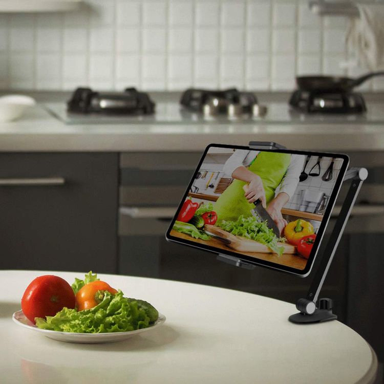 Green Lion Stable Tablet & Phone Stand