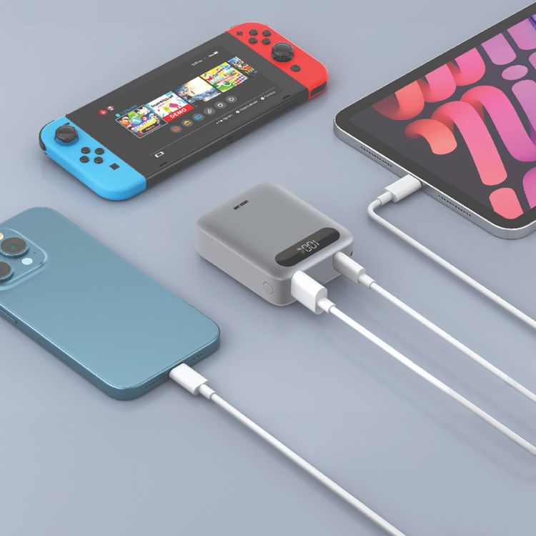 Green Lion Zuno 10000mAh Power Bank with Digital Display, 22.5W USB-A Output, 20W Power Delivery, Fast Charge Support, Flight-Approved, Mini Compact Design - Silver