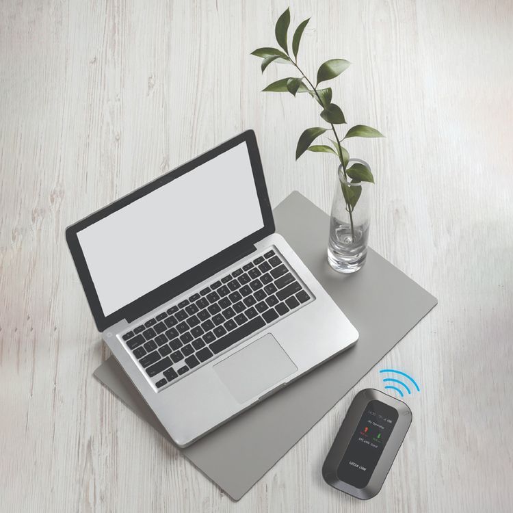 Green Lion Portable Mifi Router with WiFi6 High-Speed or USB Connectivity, 4G LTE & 3G Bands, Nano Sim Card, 3000mAh Battery Capacity, Up to 10 Devices Connectivity, Linux OS, 12 Hours Working Time, Automatic Configuration, Secure Encryption, Universal Compatibility, TFT HD Display - Black