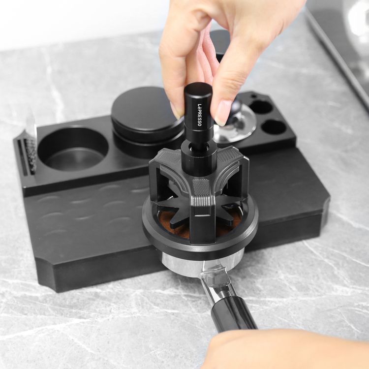 LePresso WDT Coffee Distributor Tool, Alloy, ABS Plastic Material, Stainless Steel Needle, Compatible with 58mm Portafilter, Compact & Portable Design - Black