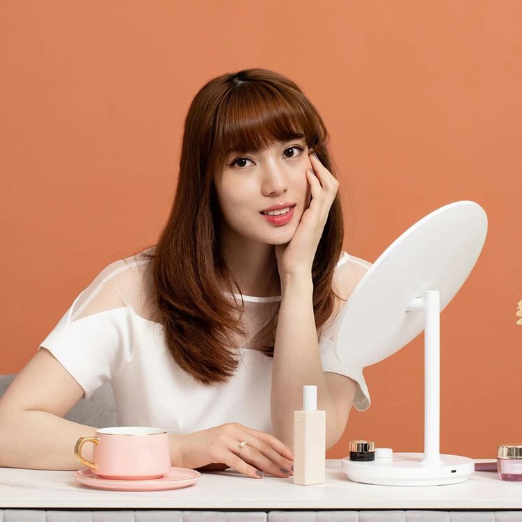 Jordan & Judy LED Makeup Mirror (NV535) with 4200mAh Battery capacity, ABS plastic Body material, 9 Inch High-Resolution Large Mirror - White