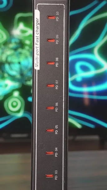 The Green Lion PD Multi Ports 10 Charging Station in UAE | Safe&Secure Fast Charging - Black Color | (GNML10PD3MBK)