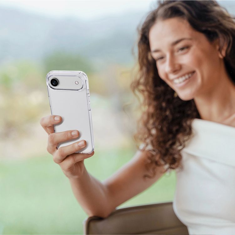 Levelo Clara Clear Case with Long-Lasting Clarity for iPhone 17 Air , Enhanced Camera & Screen Protection, Precision Fit, Shock-Resistant Bumper, Ever-Clear Technology, Drop-Tested - Transparent