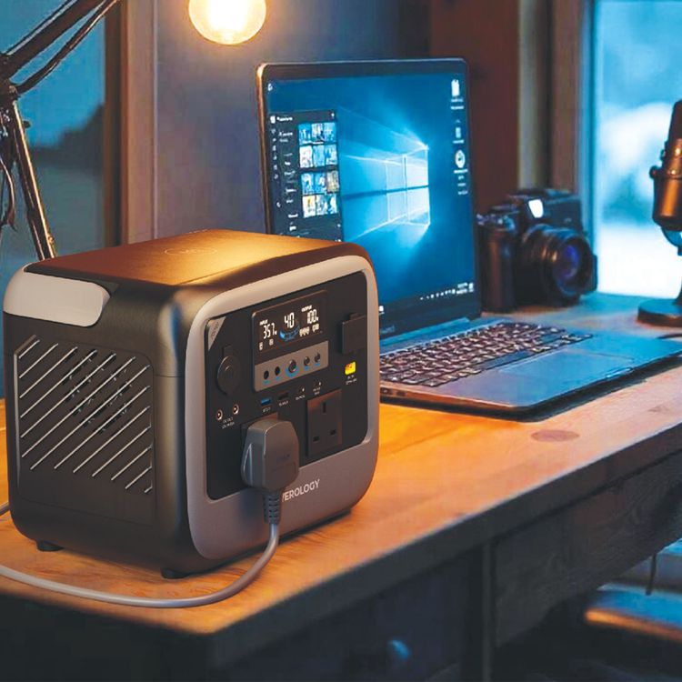 Powerology Pater II Portable Power Station with 700W Rated Power, 1400W Peak Power, 472.5Wh Battery Capacity, 230V Voltage, 350W Max Solar Input, PD 100W Max USB-C Output, 15W Wireless Output, 120W Max Car Port Output, 2x AC Outlets, Power Monitoring Display, Built-in Safeguards - Gray