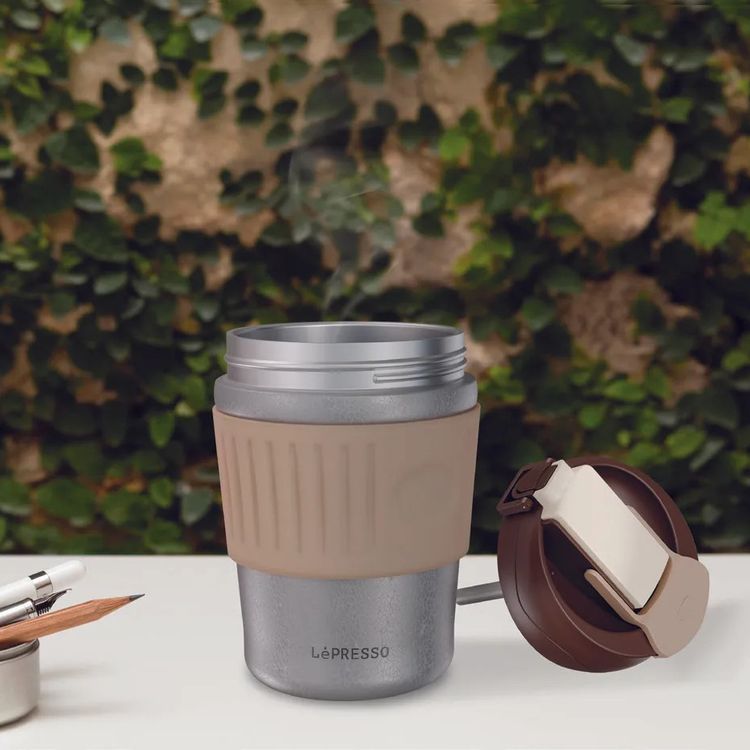 كوب ليبريسو بطراز ثنائي الشُرْب، سعة 350 مل، مصنوع من الفولاذ المقاوم للصدأ 316L ومادة البولي بروبلين، غطاء مضاد للتسرب، عزل حراري، قبضة مريحة، تصميم صديق للبيئة - اللون الرمادي