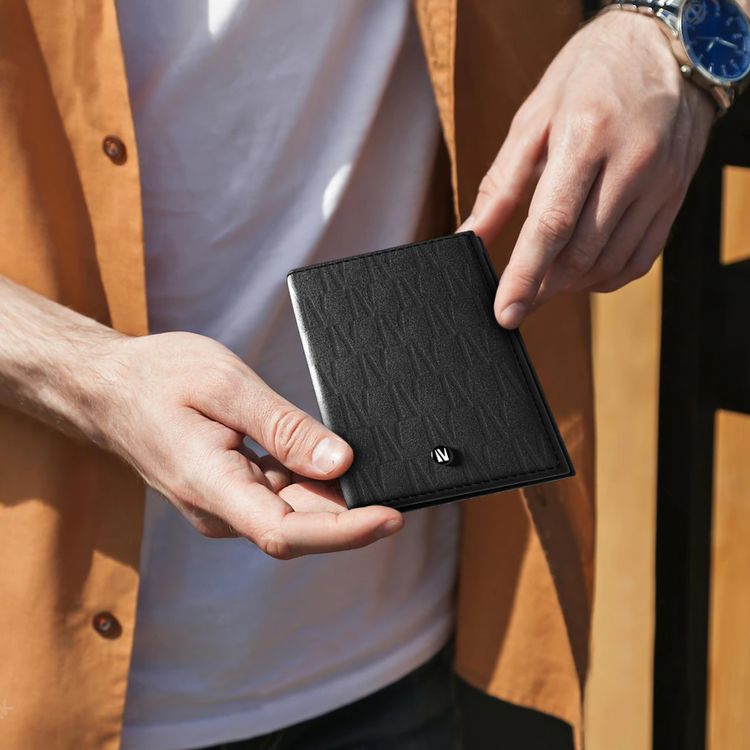 Levelo Bifold Black Genuine Leather Pocket Organizer with Debossed Logo, 8 Slots, Genuine Leather, Medium - Black