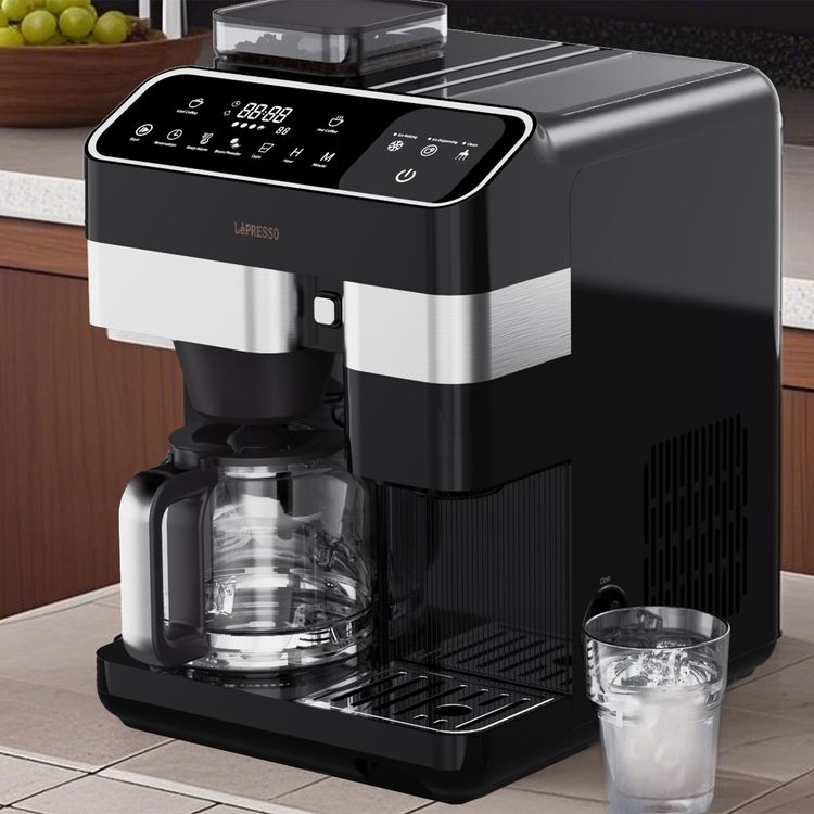 آلة صنع القهوة المثلجة والساخنة الأوتوماتيكية بالكامل من LePresso بسعة خزان مياه 2.6 لتر، إنتاج تلقائي للثلج، وظيفة الحفاظ على السخونة، إعدادات طحن قابلة للتخصيص، سعة صندوق حبوب 250 جرام، فلتر قهوة قابل للغسيل، لوحة تحكم باللمس بديهية - باللون الأسود