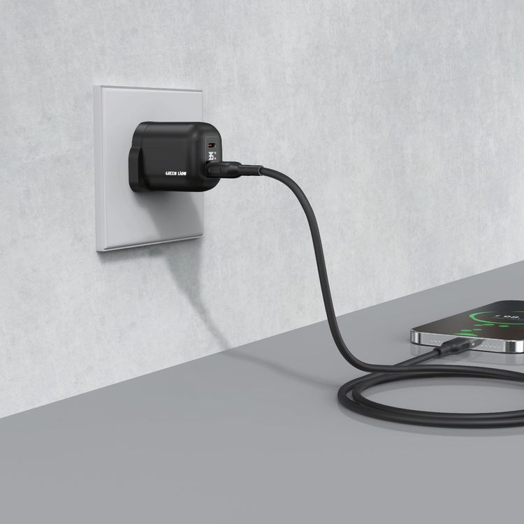 Green Lion Q-Series 35W UK Plug GaN Wall Charger with Smart Digital Display, QC 3.0 18W, GaNStorm Technology, Ultra Compact Design, High-Efficiency GaN Charger, Smart Protection, Flame-Retardant PC Material - Black
