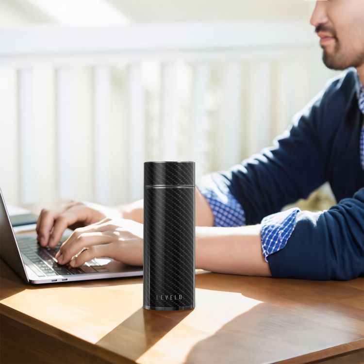 Levelo AeroFiber 350mL Carbon Fiber Bottle, Dual 100°C Heat Resistant, BPA-Free, Leak-Proof, 8-Hour Temperature Stability, Scratch-Resistant Carbon Fiber, Odor-Free - Black