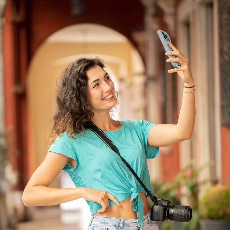 Levelo Vallo PU Leather Case for iPhone 17 Pro Max with Embroidery Dubai Finish, Comfortable Hold, Durable PU Leather, Raised Bezels for Camera and Screen, True Microfiber Interior Lining, Scratch & Wear Resistant, Shock-Resistant Bumper - Brushed Silver