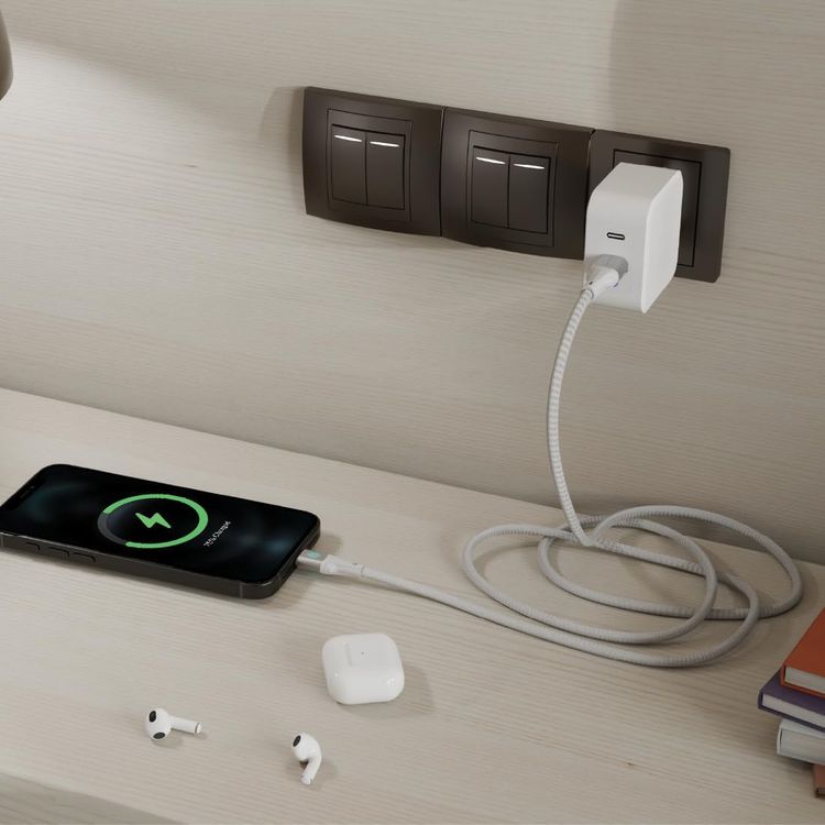 كابل شحن ونقل بيانات من بورودو USB-A إلى USB-C بمخرج PD بقوة 27 وات، معدل نقل بيانات 480 ميجابت في الثانية، طول الكابل 1 متر، مادة مضفرة متينة، مقاومة للتشابك، شحن مثالي، متانة محسنة - فضة