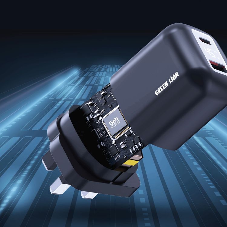 Green Lion Q-Series 45W UK Plug GaN Wall Charger with Smart Digital Display, QC 3.0 18W, Ultra Compact Design, High-Efficiency GaN Charger, Smart Protection, GaNStorm Technology, Flame-Retardant PC Material - Black