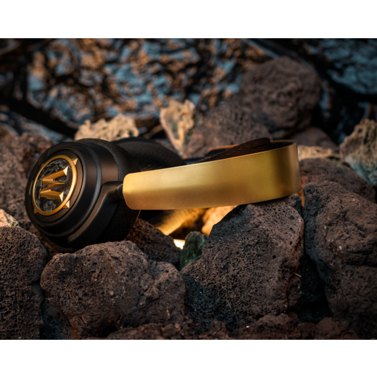 SteelSeries Arctis 7 (2019 Edition) Lossless Wireless Gaming Headset with DTS Headphone: X v2.0 Surround for PC and PlayStation 4, White | 61508 (Electronic Games), Arctis 7 White