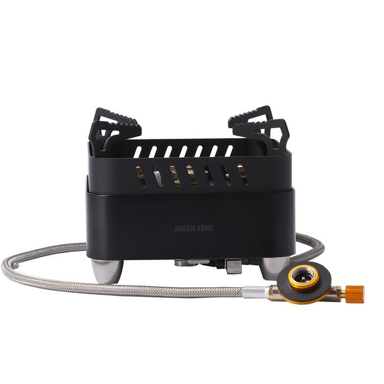 موقد تخييم Green Lion Campfire بطاقة حرارية 3500 وات، موقد نحاسي فعال، متوافق مع غاز البوتان، مقاوم للرياح، إشعال بيزوكهربائي، توصيل سهل للغاز، تحكم في الشعلة قابل للتعديل، إنتاج حرارة سريع، توزيع حرارة متساوٍ، موقد نحاسي بخمسة رؤوس، حقيبة حمل واقية - أسود.
