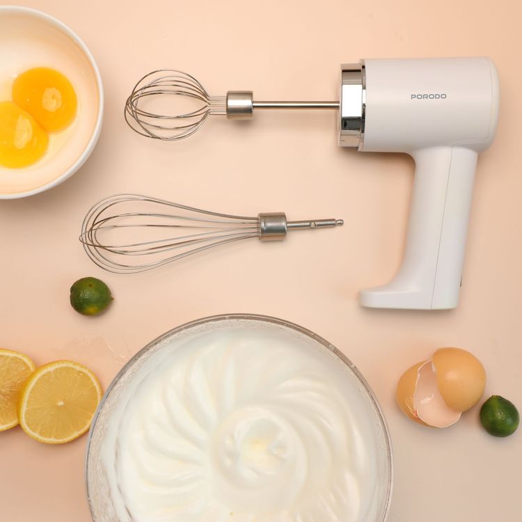 porodo لايف ستايل خلاط يدوي متعدد الوظائف قابل لإعادة الشحن 2 في 1 مع مفرمة وخافق، حماية من التيار الزائد، وظيفية لاسلكية، حماية من التفريغ الزائد، 3 أوضاع خفق، 3 أوضاع فرم، تصميم مريح، 3 مستويات سرعة، لوحة لمس LED، سعة 300 مل، تحكم باللمس - بيج