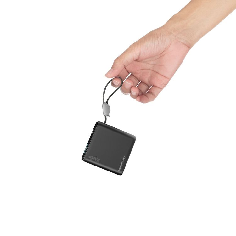 بنك الطاقة المصغر من Powerology بسعة 15000 مللي أمبير مع منافذ شحن متعددة، توافق عالمي، ميزات أمان متقدمة، شاشة تي إف تي ذكية، كابل USB-C مدمج - أسود