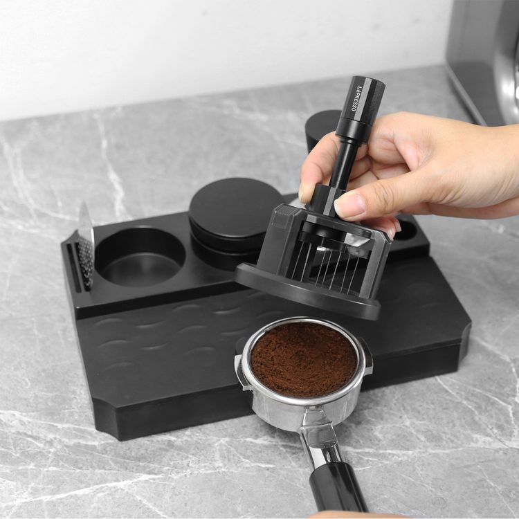 LePresso WDT Coffee Distributor Tool, Alloy, ABS Plastic Material, Stainless Steel Needle, Compatible with 58mm Portafilter, Compact & Portable Design - Black