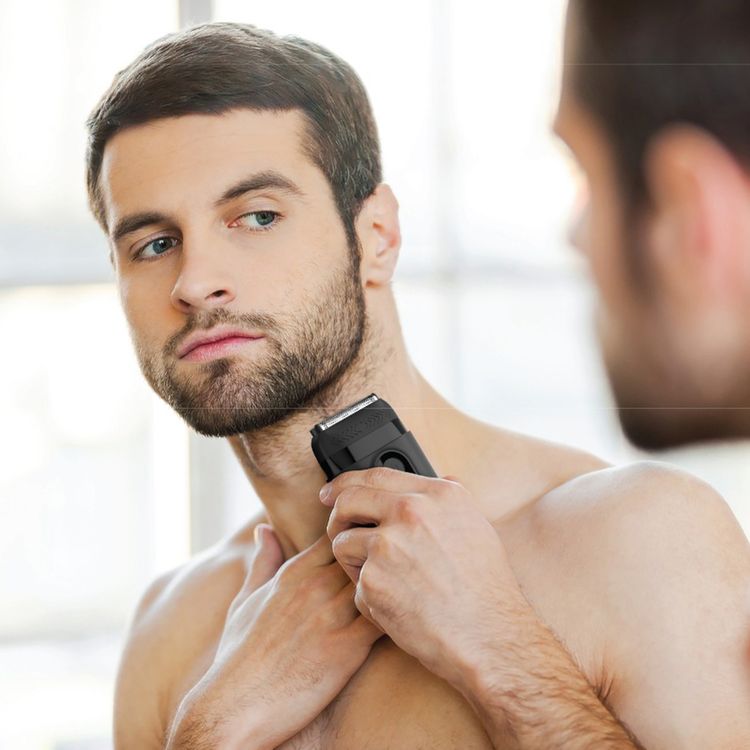 Green Lion Duo Shave Trimmer & Shaver with Protection Cap, 2 Speed Levels, 60 Minutes Working Time, USB-C Charging Port, Travel Lock Function, Digital Display, 5W Power - Black