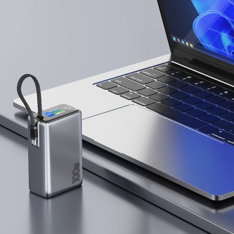 باور بانك Green Lion Tron X بسعة 25000 مللي أمبير مع شاشة طاقة ذكية، منافذ USB-C و USB-A، معتمد للطيران، كابل USB-C مدمج، دعم الشحن السريع - رمادي