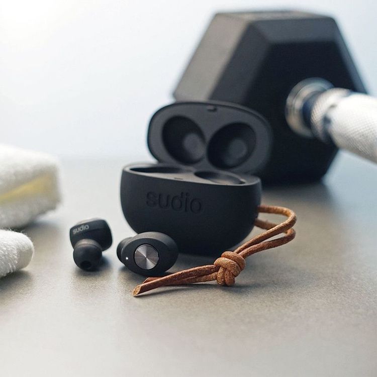 Sudio Tolv True Wireless Earbuds, Compatible with Android and iOS, Features a Microphone on Both Earbuds, Automatic Pairing Between Earbuds and Device, Up to 35 Hours Total Play Time, 10 m Bluetooth Range - Black